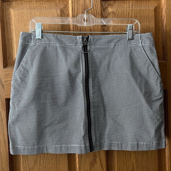 Mini skirt - Picture 1 of 2